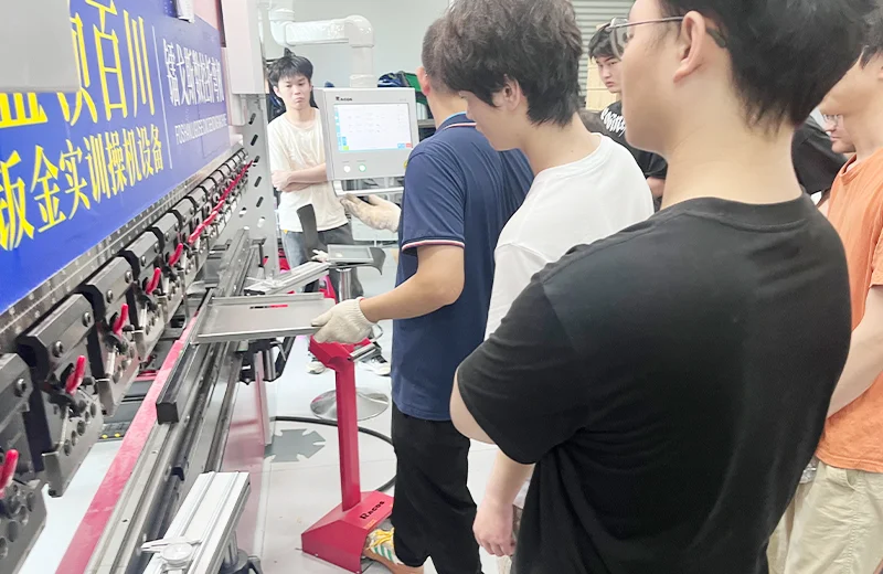 钣金实操折弯实训